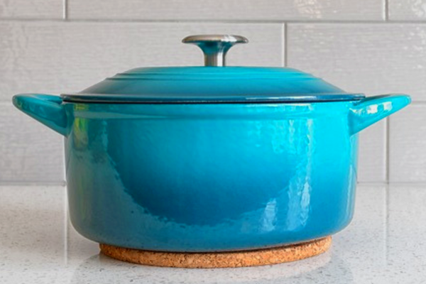 Can You Put Hot Pans on Postform Countertops? What You Should Know